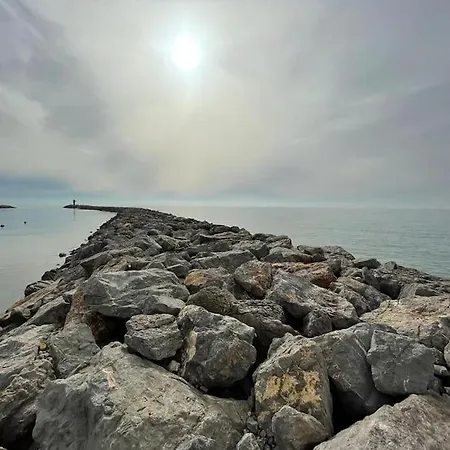 Confortable And Cozy Vinassan