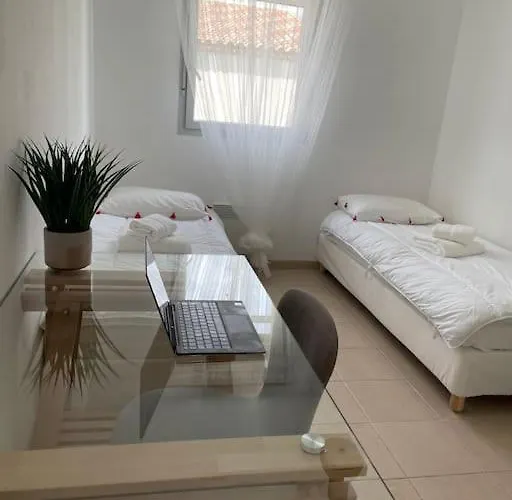 Confortable And Cozy Daire Vinassan