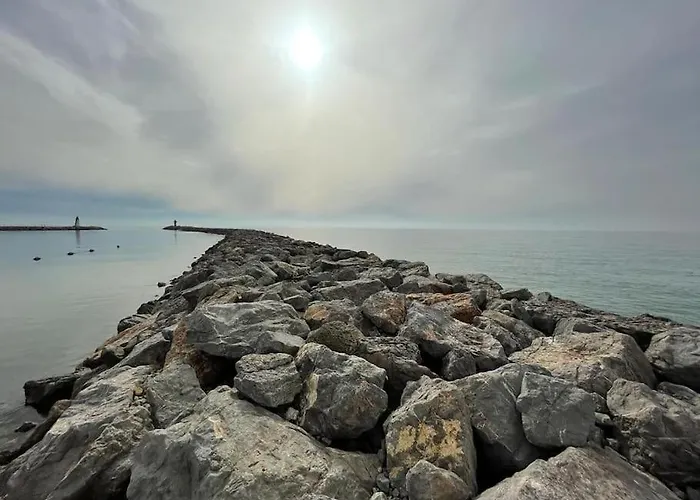 Confortable And Cozy Vinassan